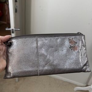 HOBO Clutch Wristlet Sparkly Taupe Silver Metallic wallet Purse